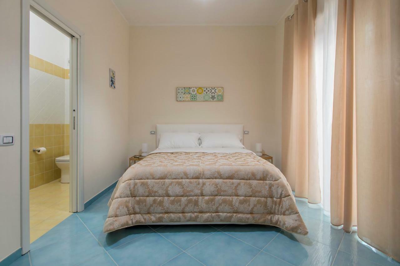 Ad Maiora Bed & Breakfast Salerno Bagian luar foto