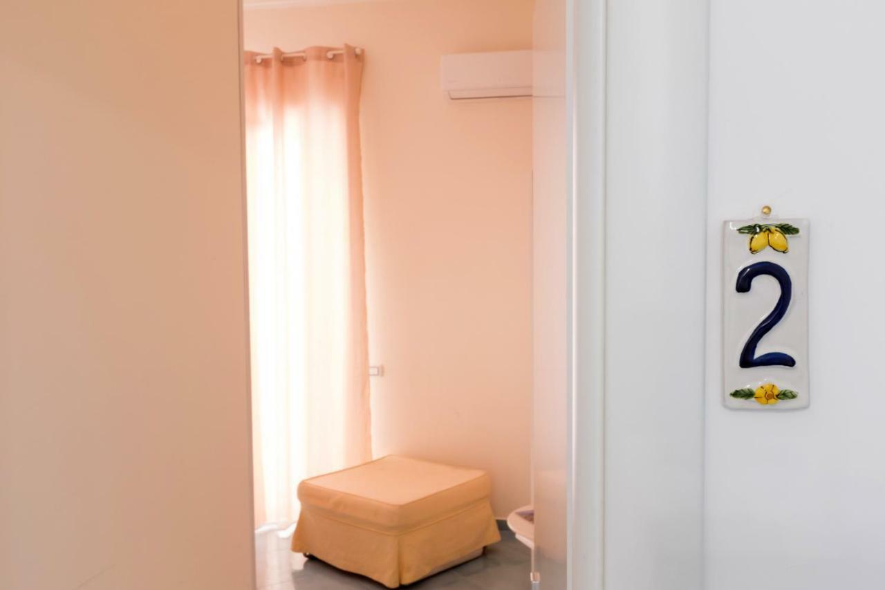 Ad Maiora Bed & Breakfast Salerno Bagian luar foto